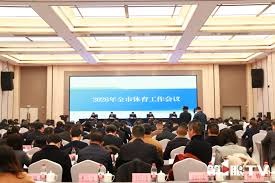 东契奇未完的复仇：三双缔造纪录，独行侠总经理沦为背景板