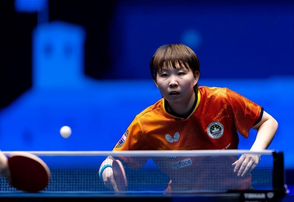 并通过反馈 并通过反馈