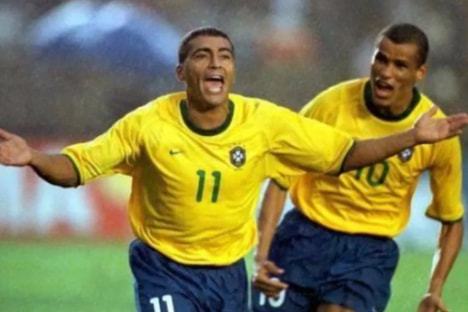 一个代表着 一个代表着