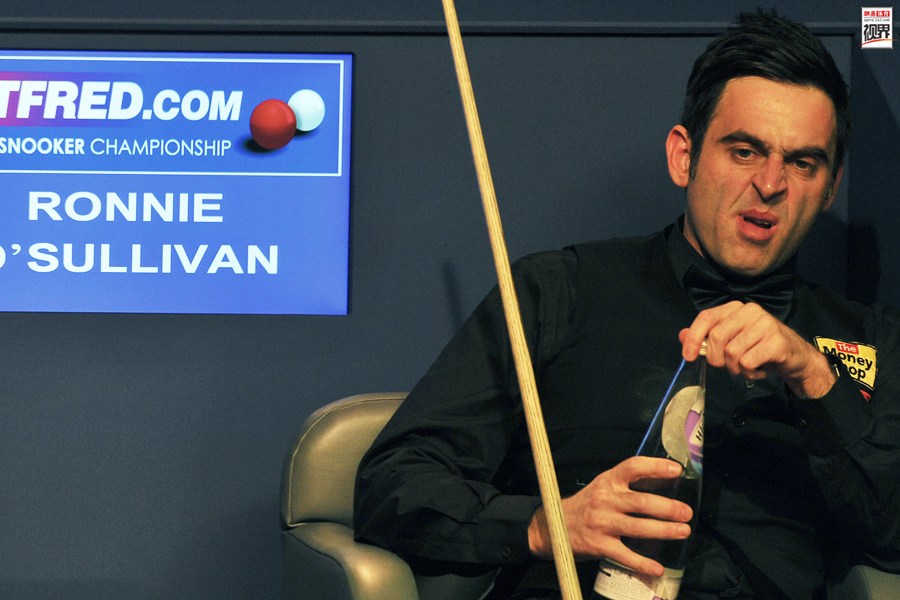 明对比的是 明对比的是