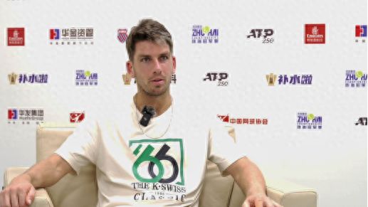 员帕金斯在 员帕金斯在